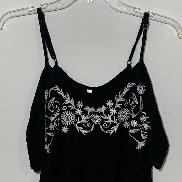 Xhilaration Tops - Xhilaration Embroidered Black Cold Should Top Size S